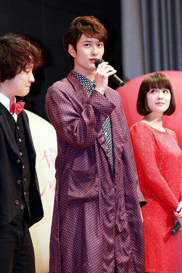 『偉大なる、しゅららぼん』完成披露舞台歳撮