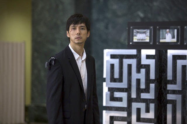 西島秀俊／『ゲノムハザード　ある天才科学者の5日間』