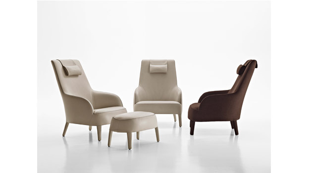 「FEBO」Apta Collection（フェボ アプタコレクション）／アントニオ・テッチリオ（Antonio　Citterio）デザイン　「2830 ハイバックアームチェア」44,2000円～（ヘッドレストクッション付）　「2831 オットマン」121,000円～　アームレストとヘッドレストのついたベルジュールチェアが真のくつろぎを提案する。同シリーズオットマンも同時発売。※本文の表示価格は、2014年1月現在の消費税を除いた日本円価格です。消費税率引き上げの際は新税率適用となります。