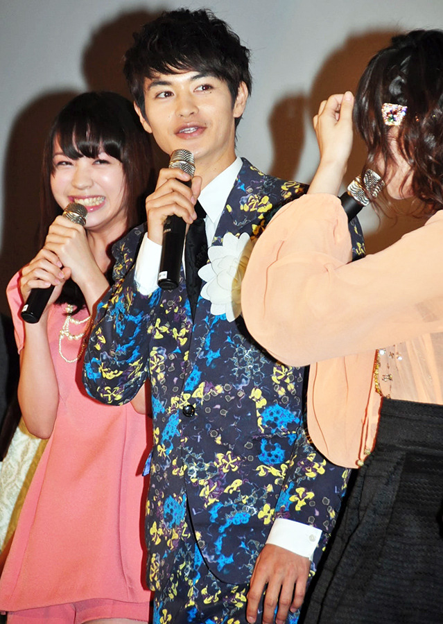 瀬戸康史＆北乃きい＆大谷澪／『僕は友達が少ない』初日舞台挨拶