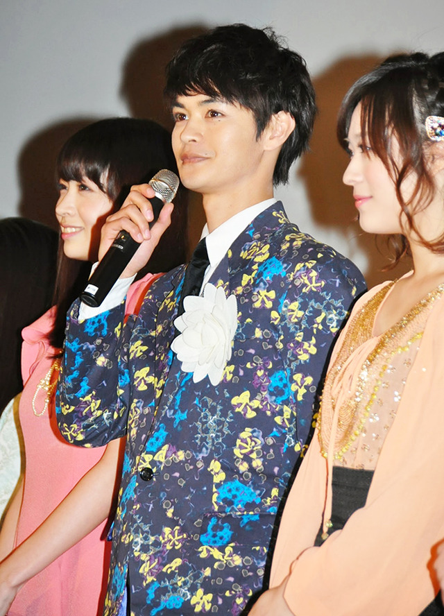 瀬戸康史＆北乃きい＆大谷澪／『僕は友達が少ない』初日舞台挨拶