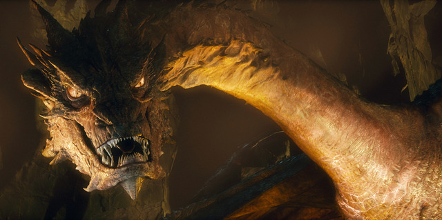 ベネディクト・カンバーバッチ（邪竜・スマウグ役）／『ホビット 竜に奪われた王国』 -(C) 2013 WARNER BROS. ENTERTAINMENT INC. AND METRO-GOLDWYN-MAYER PICTURES INC．