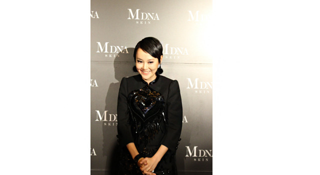 マドンナがプロデュースする初のスキンケアブランド「MDNA SKIN（エムディーエヌエースキン）」の記者会見のために来日した女優の菊地凛子
