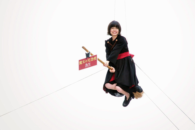 小芝風花／『魔女の宅急便』ヒット祈願イベント＠花園神社