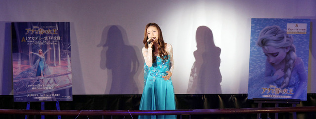 『アナと雪の女王』日本版主題歌を歌う、May J.／『アナと雪の女王』公開記念イベント