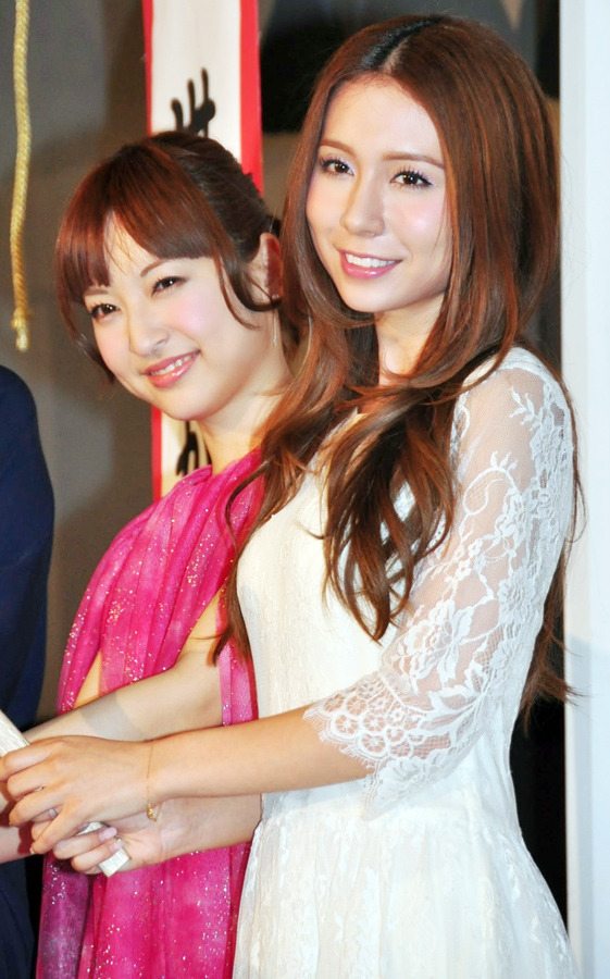 神田沙也加（アナ役）＆May J.（エンドソング）／『アナと雪の女王』舞台挨拶＠TOHOシネマズ日本橋