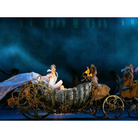 【映画館でバレエを】ロイヤル・バレエ『シンデレラ』2/13（金）公開！話題を呼んだ人気プロダクションが待望の再上映！シンデレラ役の日本出身プリマ金子扶生に賞賛の嵐！華麗でファンタジックに彩られたバレエ