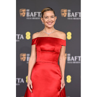 第79回英国アカデミー賞(BAFTA)授賞式にケイト・ハドソン、エリン・ドハティ、ジョー・アルウィンらがショーメのジュエリーを纏い登場