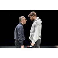 3/20（金・祝）公開 ナショナル・シアター・ライブ『フィフス・ステップ』演出家フィン・デン・ヘルトックx主演俳優二人（ジャック・ロウデンxマーティン・フリーマン）のインタビュー動画日本語版が完成