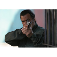 【本編無料公開】スティーヴン・セガール主演『沈黙のステルス』を、大塚明夫ら豪華声優陣が出演する吹替版で7/10（金）21:00～2週間限定無料配信！