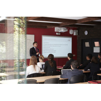 【早期出願奨学金も】グリオン大学・レ・ロッシュ大学、2027年度秋入学 出願受付開始